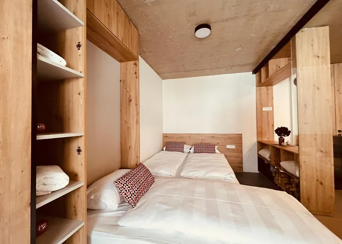 Holiday House Smuc