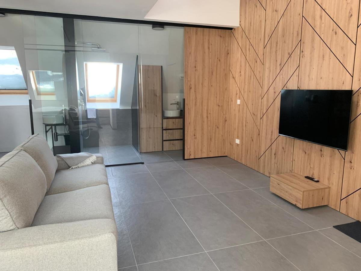 House Smuc Apartment